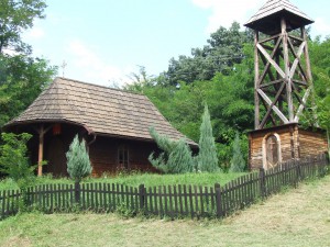 Drevený kostolík ako turistická atrakcia  