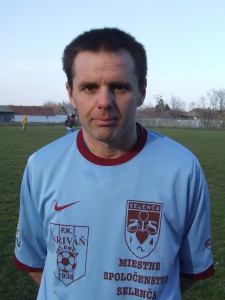 Krásny gól z voleja: Juraj Dobrík (Kriváň Selenča) (Foto: J. P.)  