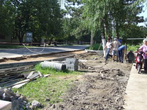 Výstavba autobusovej zastávky na rohu Ul. m. Tita a Ul. radničkej v Kulpíne je v plnom prúde