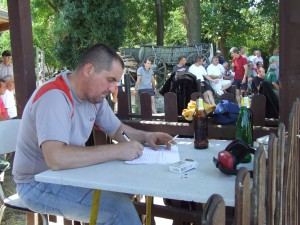 Rozhodca zapísal každý výstrel na strelnici