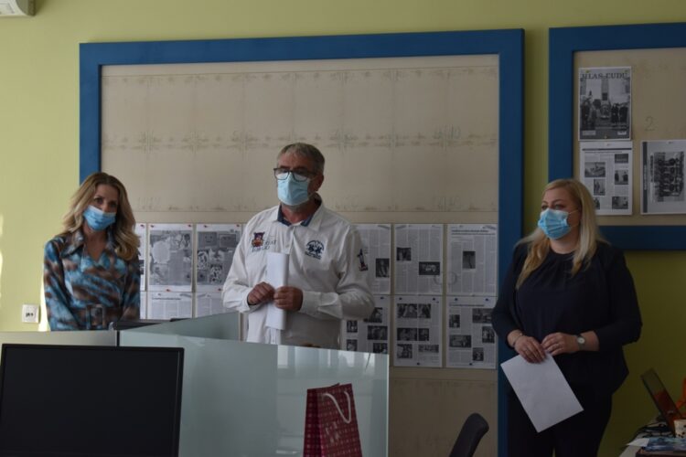 Daniela Lazorová, zástupkyňa riaditeľky NVU Hlas ľudu, Miroslav Brna, zástupca predsedu Správnej rady a Olinka Glóziková-Jonášová, úr. zodpovedná redaktorka Hlasu ľudu