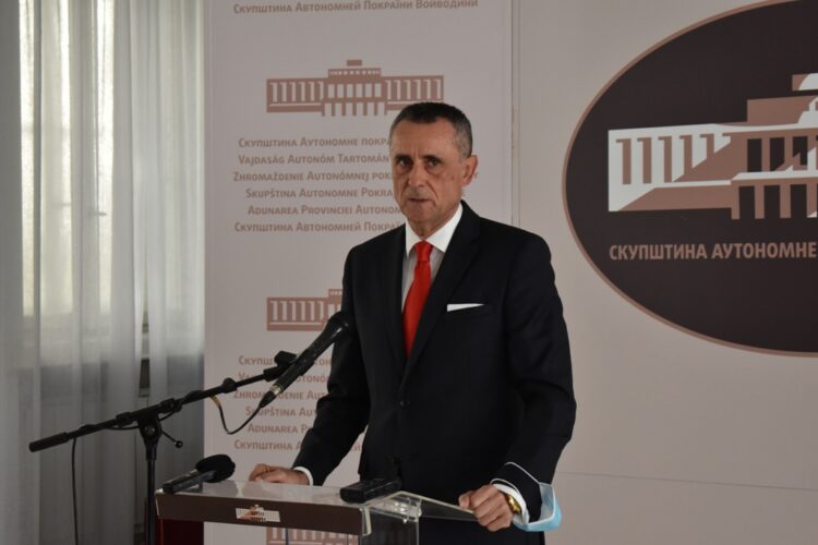Poslanec Nenad Borović