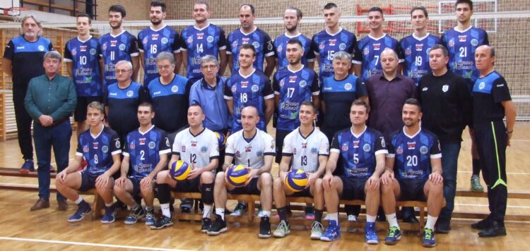 Mužstvo VK Kulpín s členmi správy klubu