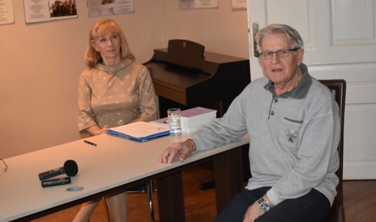 O svojej spoľahlivej spolupracovníčke ochotne porozprával Jovan Adamov