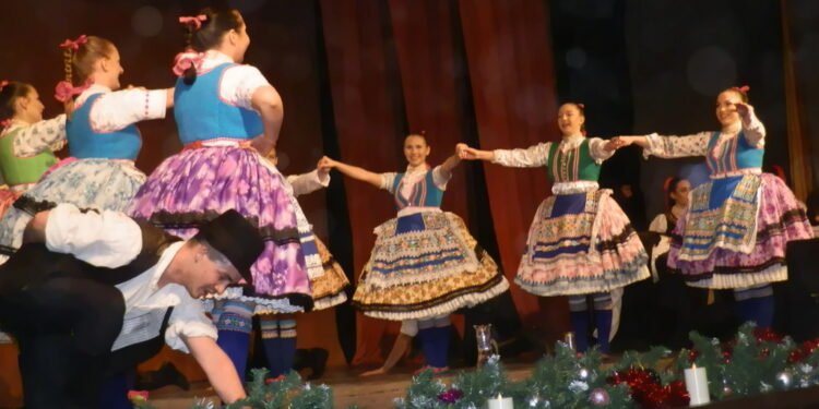 Folklórny súbor Klasy