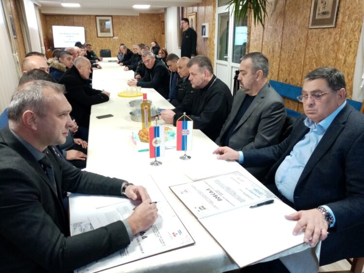 Z podpisovania charty o zbrataní: (zľava) Marko Savić a Đorđe Radinović
