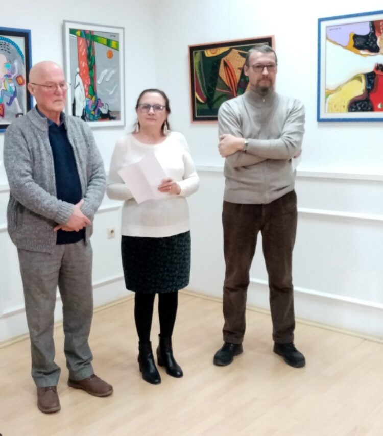 Zo včerajšej vernisáže: (zľava) Branislav-Branko Jovičić, Anđelka Maliová a Marjan Karavla
