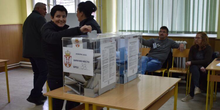 Voľby v Základnej škole 15. októbra v Pivnici