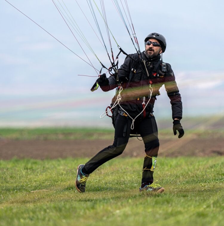 Paraglajdista Pavel Pokorácky (foto: zo súkromného archívu)