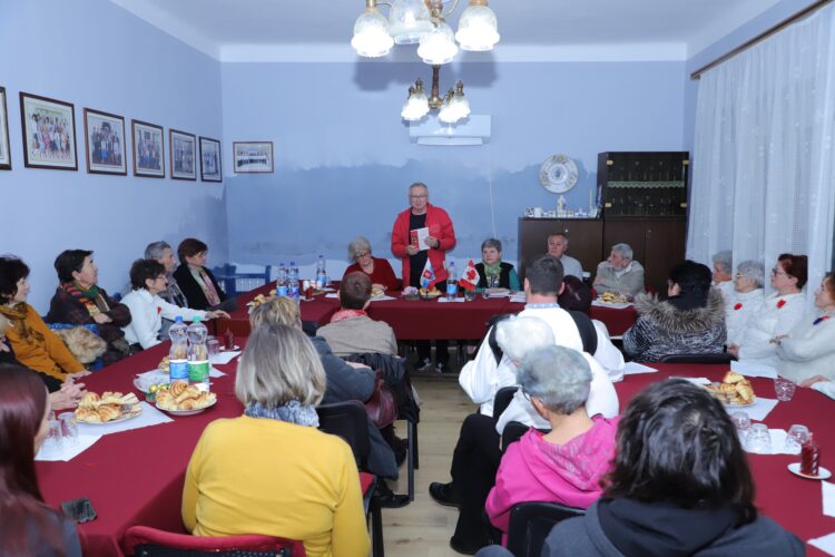 Účastníci prezentácie knihy a publikum v SPŽ (foto: V. Cifrić)