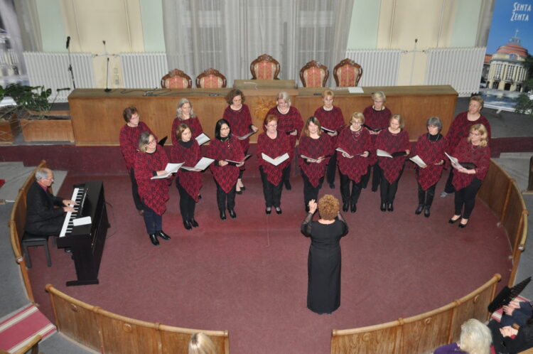 Vystúpenie zboru Musica Viva v rámci koncertu v Sente 2022