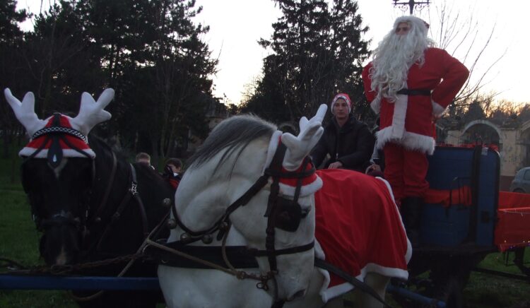 Dedko Mráz prišiel...