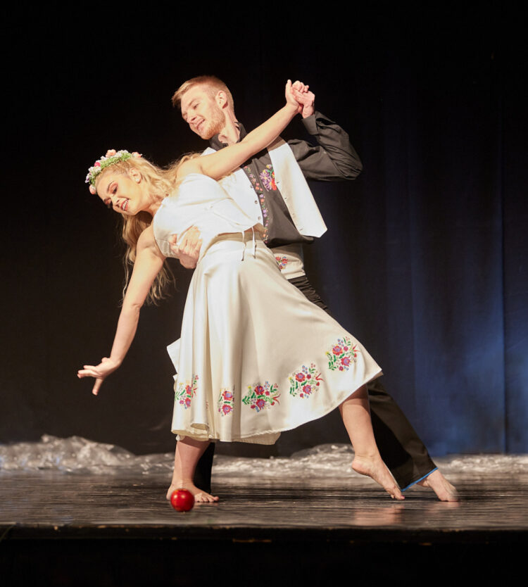 Alisa Oravcová a Martin Marek z Vojlovice v Tajomstve zlatej nite