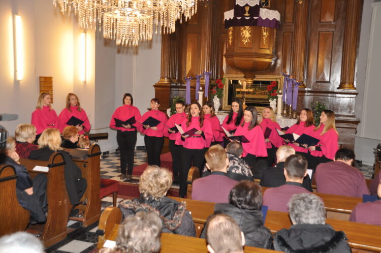 Agapé so sólistkami