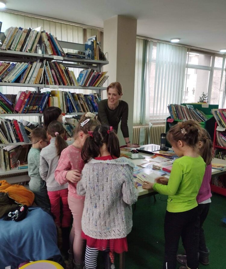 S knižným kútikom pre najmladších v rámci nového programu budú pokračovať aj naďalej (foto: z archívu knižnice)