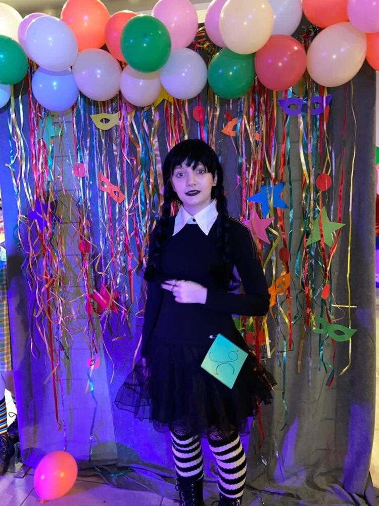 Maska Wednesday Addams