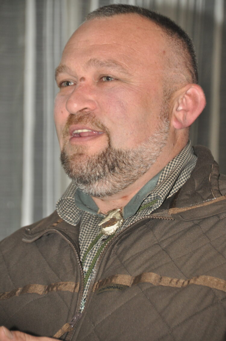 Staronový predseda Miroslav Pavčok