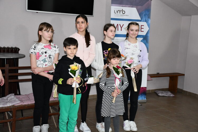 Časť autorov vystavených kresieb