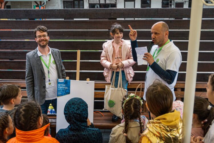 Na výtvarnej súťaži v organizácii Lokálnej nadácie Stará Pazova získala tretiu cenu (foto: z rodinného archívu)