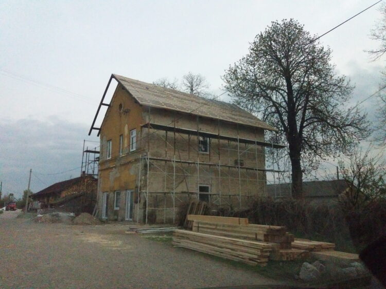 Zub času bolo vidieť aj na streche