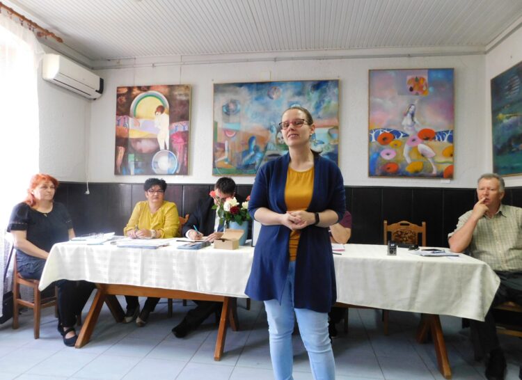 Anna Asodiová zarecitovala báseň Milana Rufusa Kosovská meditácia a Lucia Stajićová na husliach zahrala pieseň Slovensko moje, otčina moja