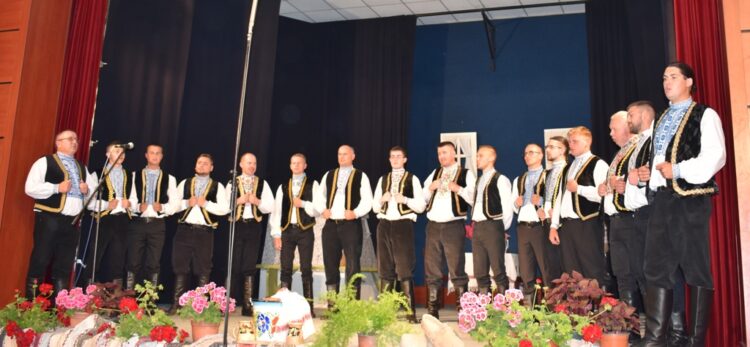 Po viacročnej prestávke na festival prišli Aradáčania a ich mužská spevácka skupina získala 3. cenu