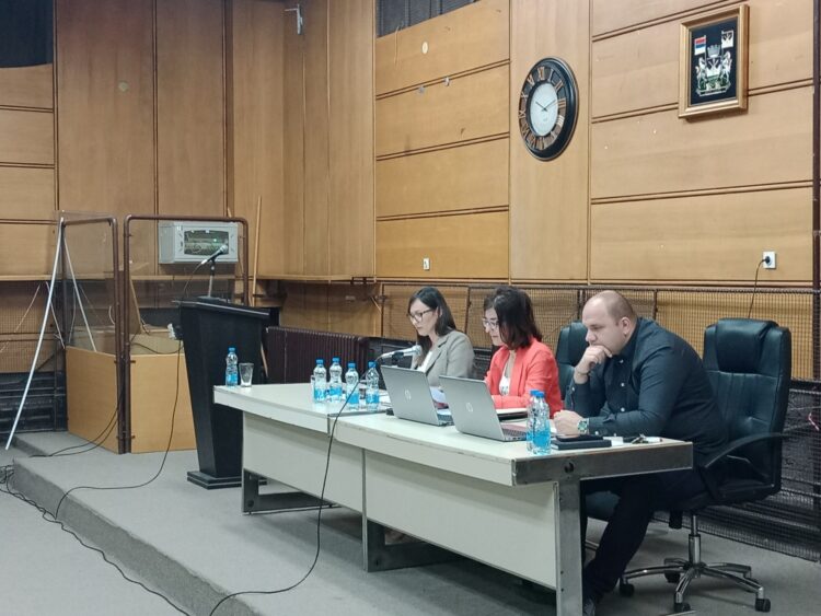 Zasadnutie lokálneho parlamentu viedla predsedníčka Nataša Erorová