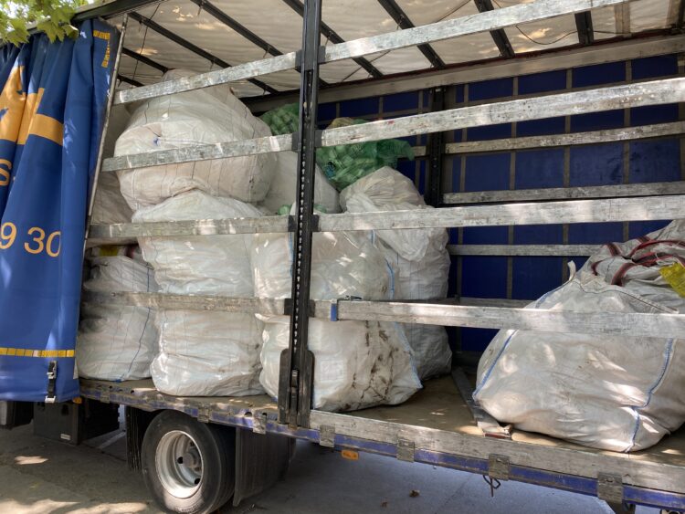 Vyzbieraný obalový odpad z poľnohospodárskych chemikálií