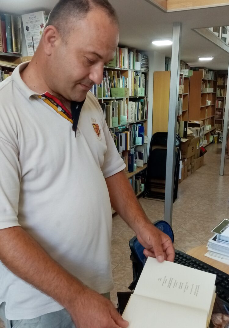 Slobodan Stevanovski, riaditeľ Obecnej knižnice v Kovačici