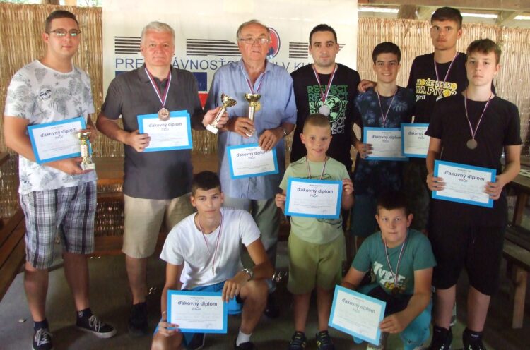 Odmenení šachisti na dnešnom šachovom turnaji v Kulpíne