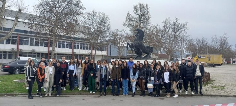 Z veľtrhu Putokazi (foto: z archívu školy)