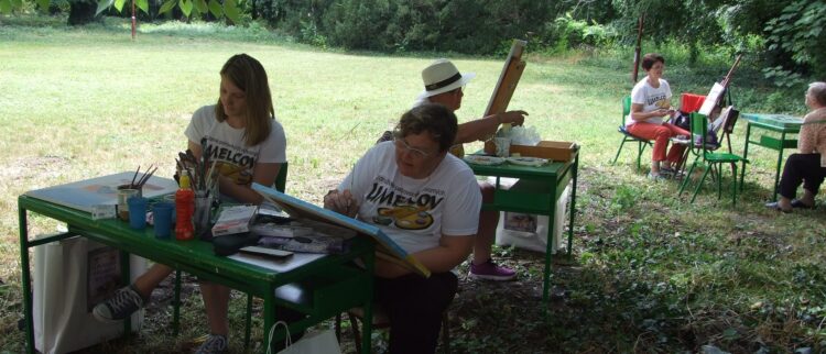 Účasť členiek Združenia petrovských výtvarných umelcov ani tohto roku nevystala