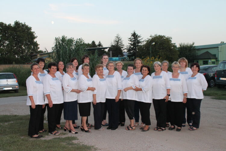 Členky Spolku žien v Padine