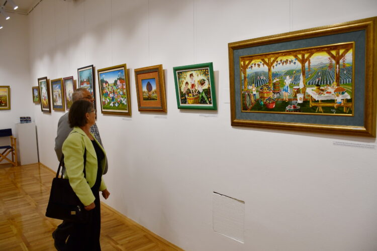 Z druhej časti expozície