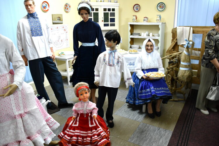 Medzi exponátmi aj „živé“ – spolkárky s pukancami