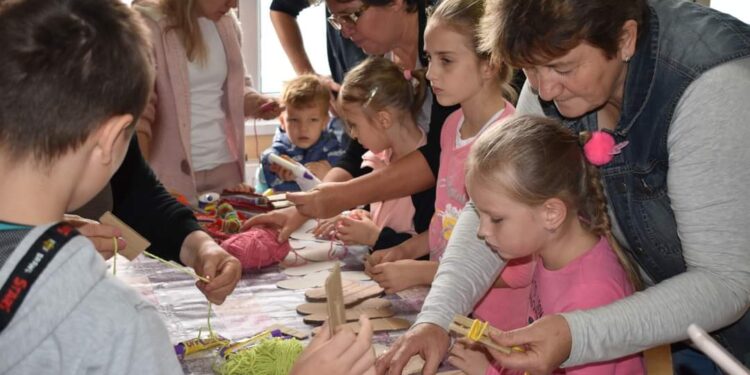 Z kreatívnej dielne na minuloročnom festivale v Pivnici (foto: Miroslav Pap)