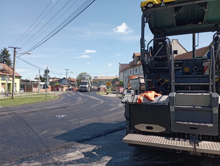 Asfaltovanie časti regionálnej cesty cez Petrovec