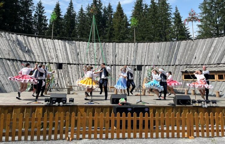 Festivalové vystúpenie novosadských šafárikovcov (foto: z archívu SKC P. J. Šafárika)