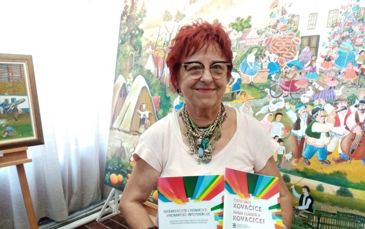 Steluța Guțiu v Galérii insitného umenia v Kovačici