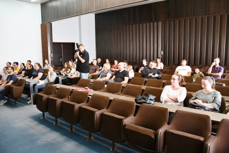 Všetci prihlásení rodičia získali kvalitné informácie