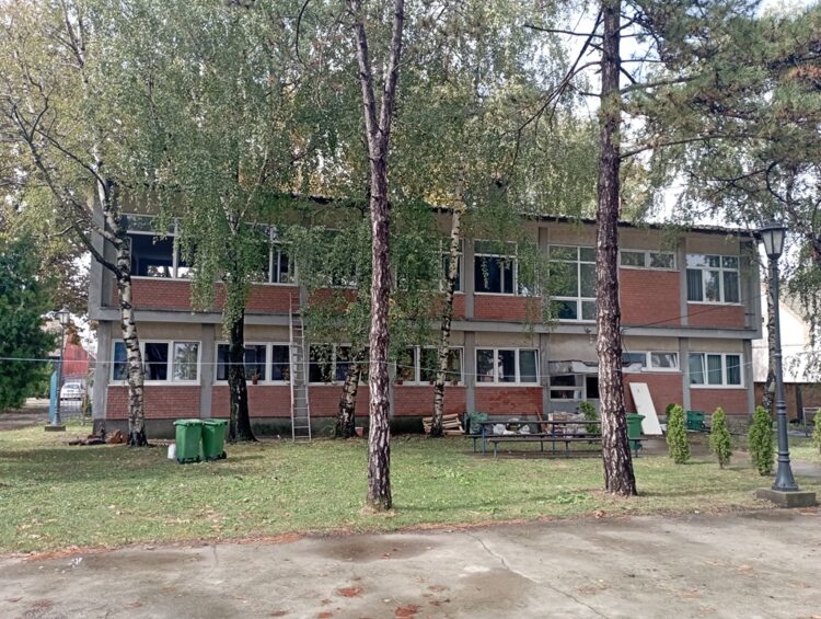 Pohľad z nádvoria Miestneho spoločenstva     