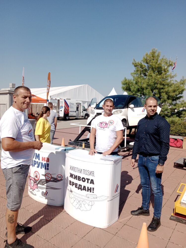 Na stánku Agencie pre bezpečnosť dopravy