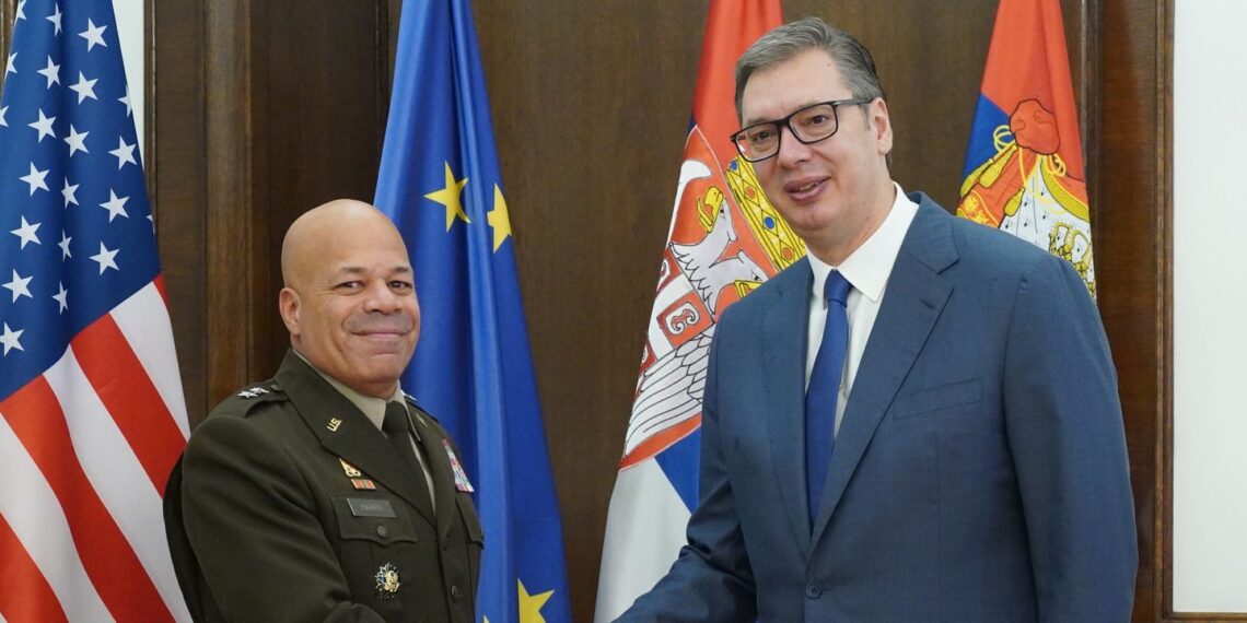 Prezident Srbska Aleksandar Vučić sa dnes stretol s veliteľom Národnej gardy v Ohiu, generálmajorom Johnom Harrisom