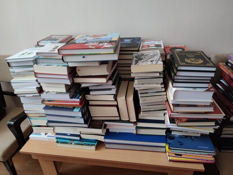 Pekná kopa nových kníh