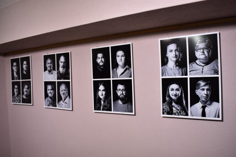 Časť portrétov z kategórie hercov a členov kreatívneho tímu v predstaveniach jubilujúceho divadla