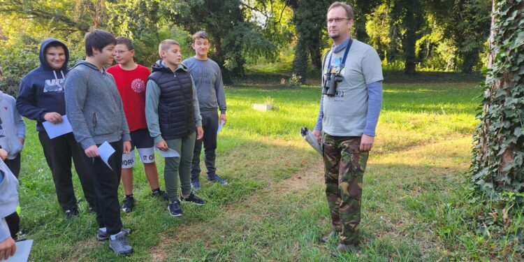 S profesorom biológie vyhľadávame spevavé vtáčiky (foto: z archívu J. Javorníka)