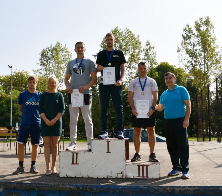 Chlapci a muži do 45 rokov – 4 km