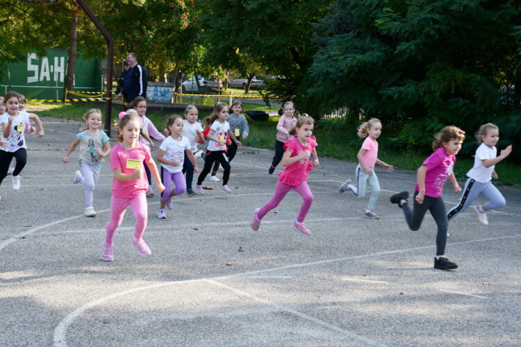 Škôlkarky po štarte