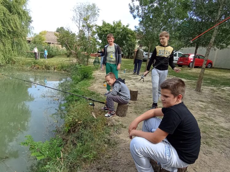 Sprievodným podujatím bola škola chytania rýb