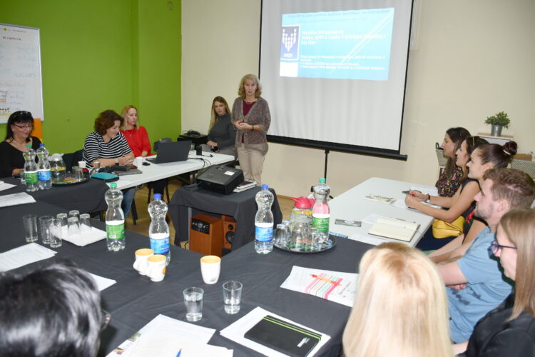 Prítomných pozdravila predsedníčka AVKSV Anna Medveďová